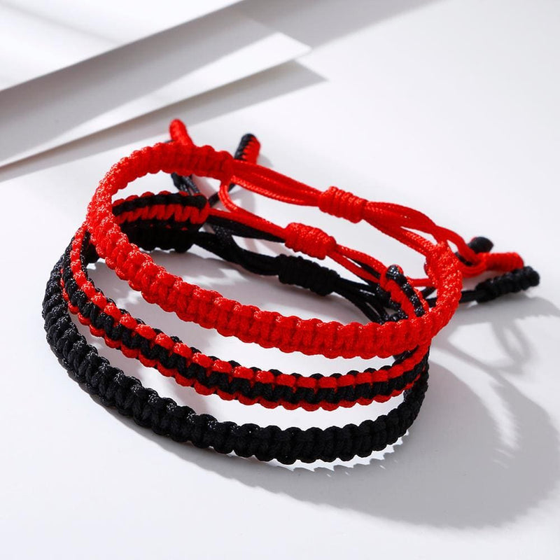 bracelet rouge bouddhiste