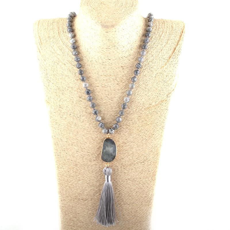 collier perle grise